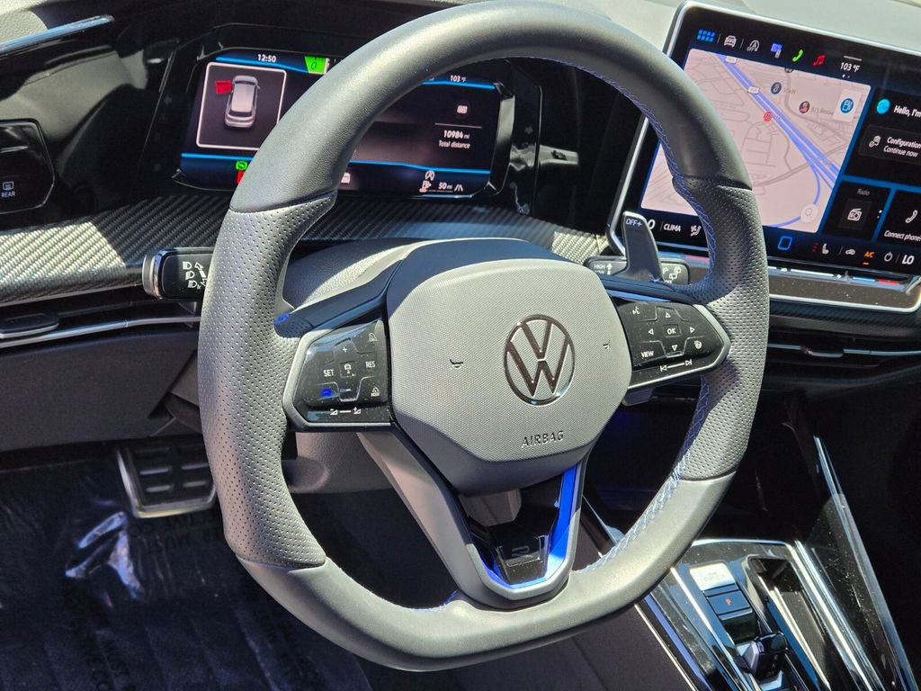 Certified 2025 Volkswagen Golf R Black Edition AWD/4WD image 18