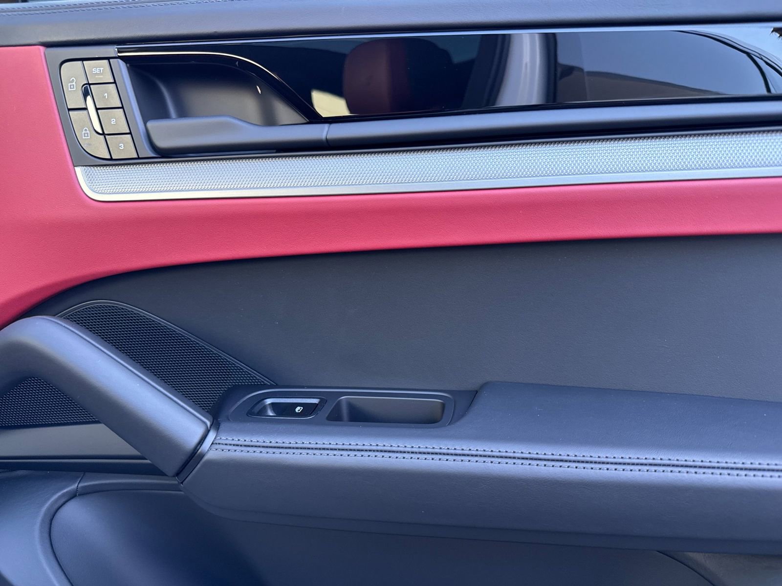 New 2026 Porsche Cayenne S image 20