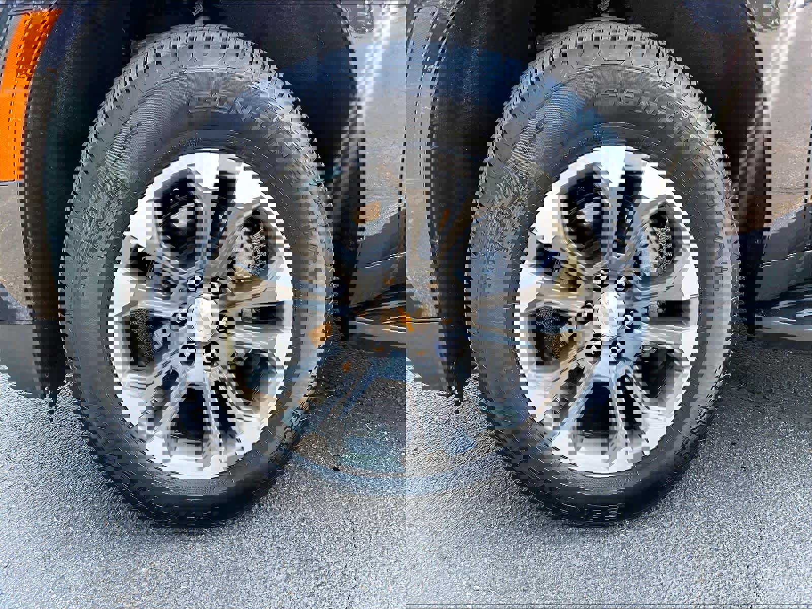 Used 2025 Chevrolet Tahoe LS image 7