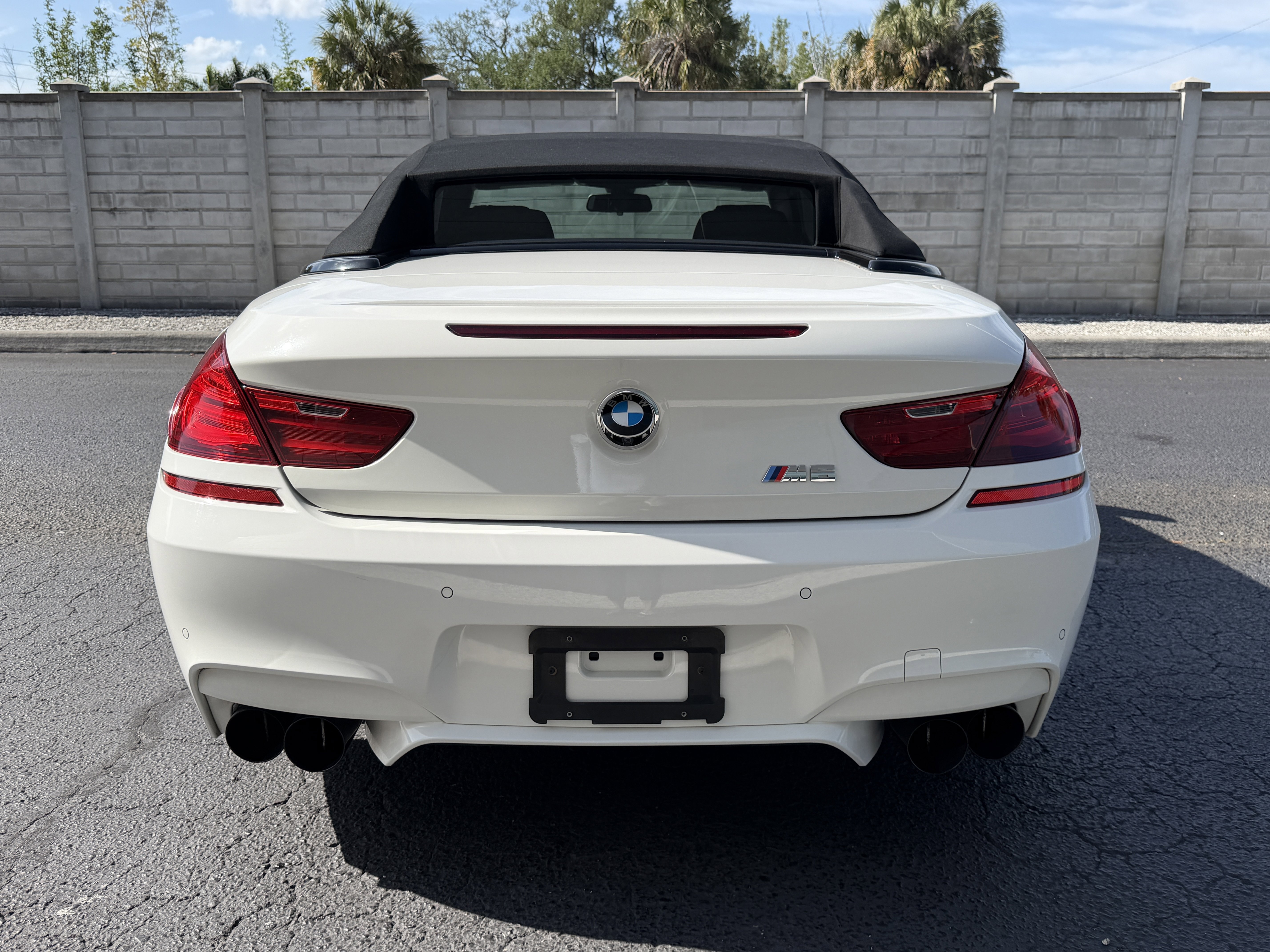 Used 2015 BMW M6 Convertible image 12