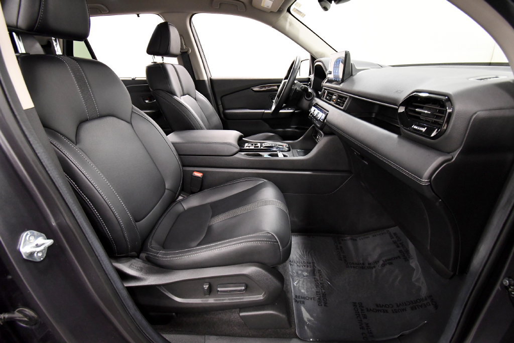 Certified 2025 Honda Pilot EX-L image 18