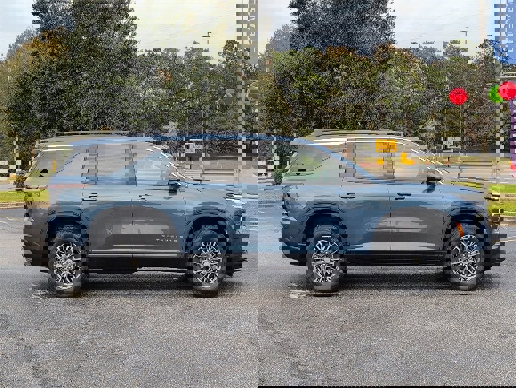 Certified 2026 Chevrolet Traverse LT w/ LPO, Floor Liner Package image 2