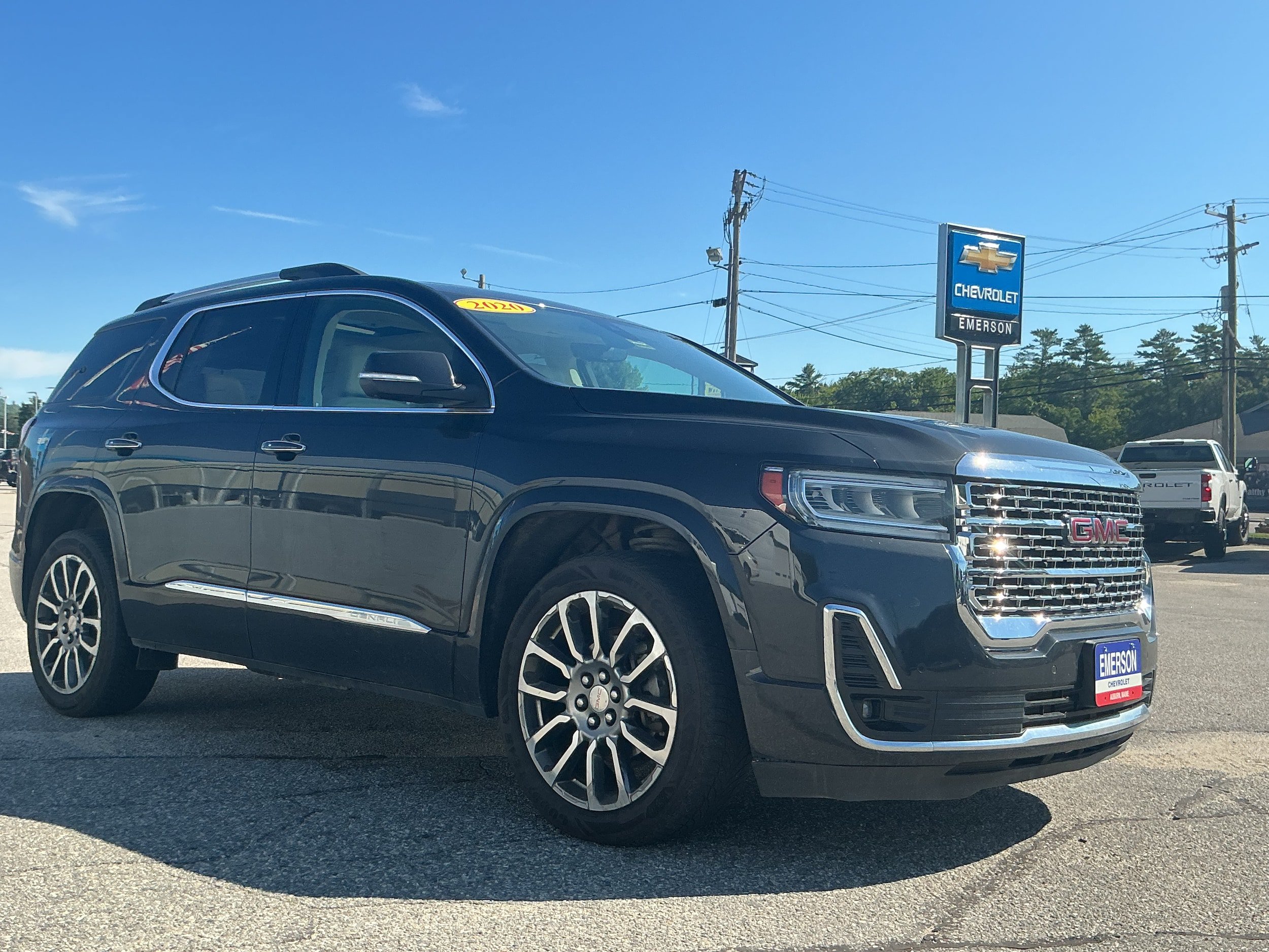 Used 2020 GMC Acadia Denali w/ Trailering Package AWD/4WD image 3