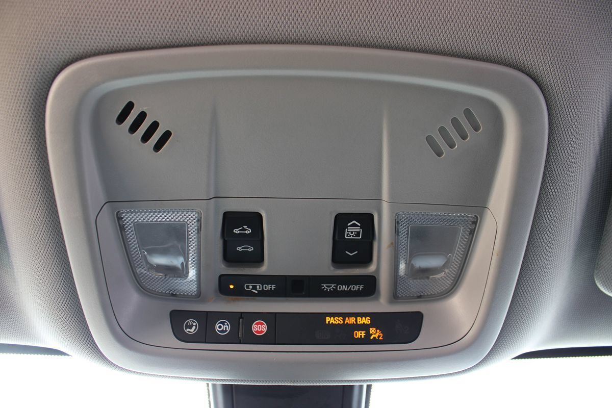 Used 2020 Chevrolet Malibu LT FWD image 46