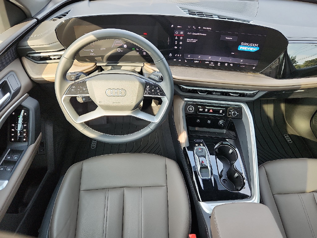 Used 2025 Audi Q5 Premium w/ Convenience Package AWD/4WD image 4