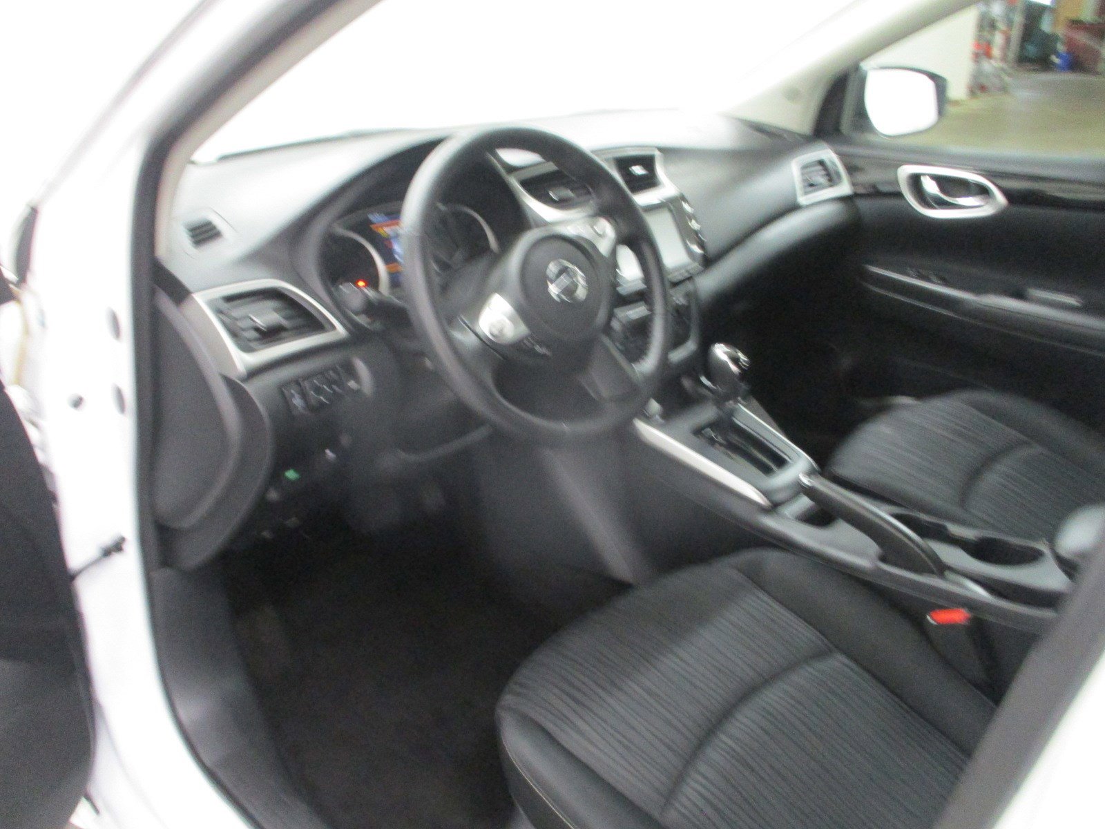 Used 2019 Nissan Sentra SV image 9