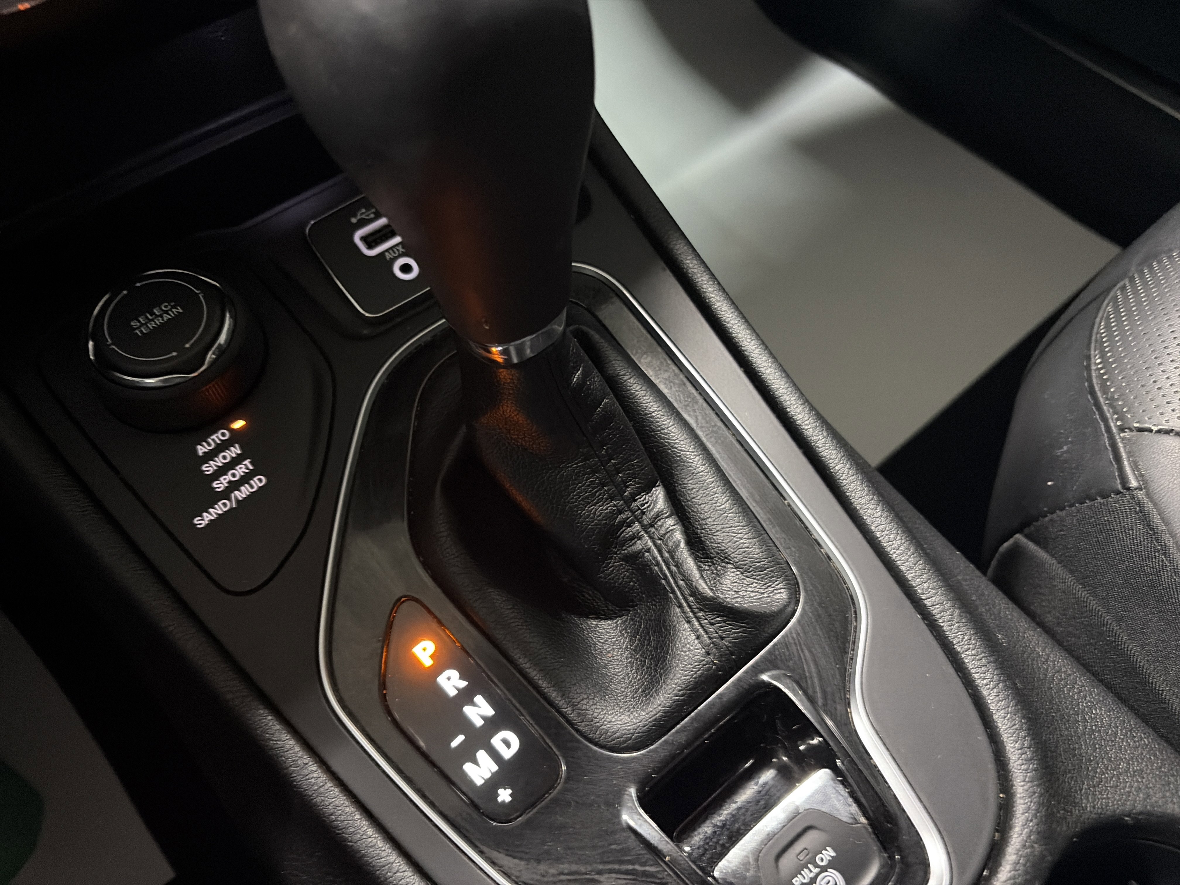 Used 2019 Jeep Cherokee Limited AWD/4WD image 22