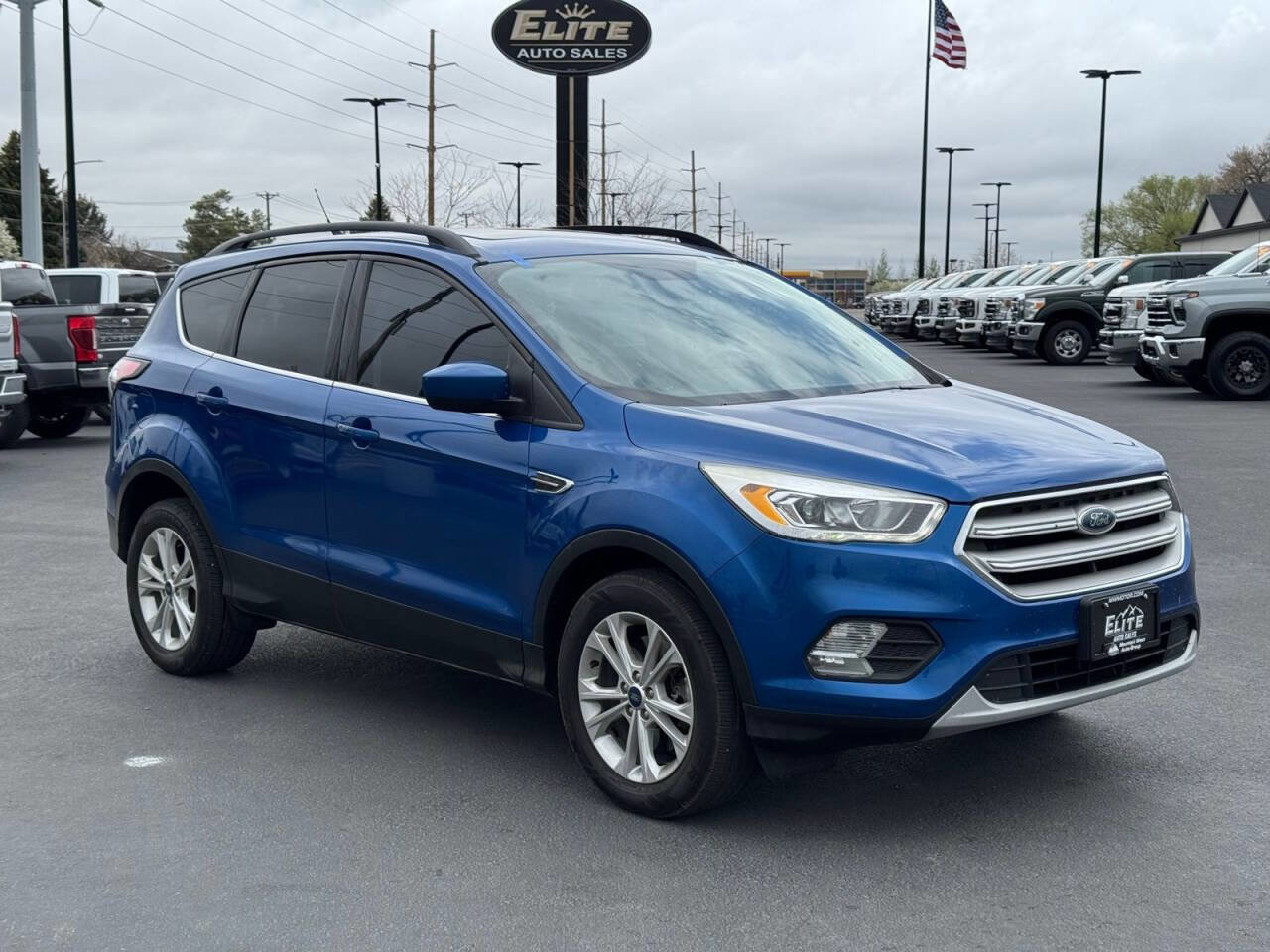Used 2018 Ford Escape SEL w/ Canadian Touring Package AWD/4WD image 3