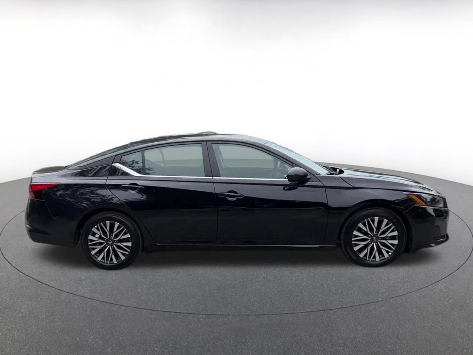 Used 2026 Nissan Altima 2.5 SV FWD image 16