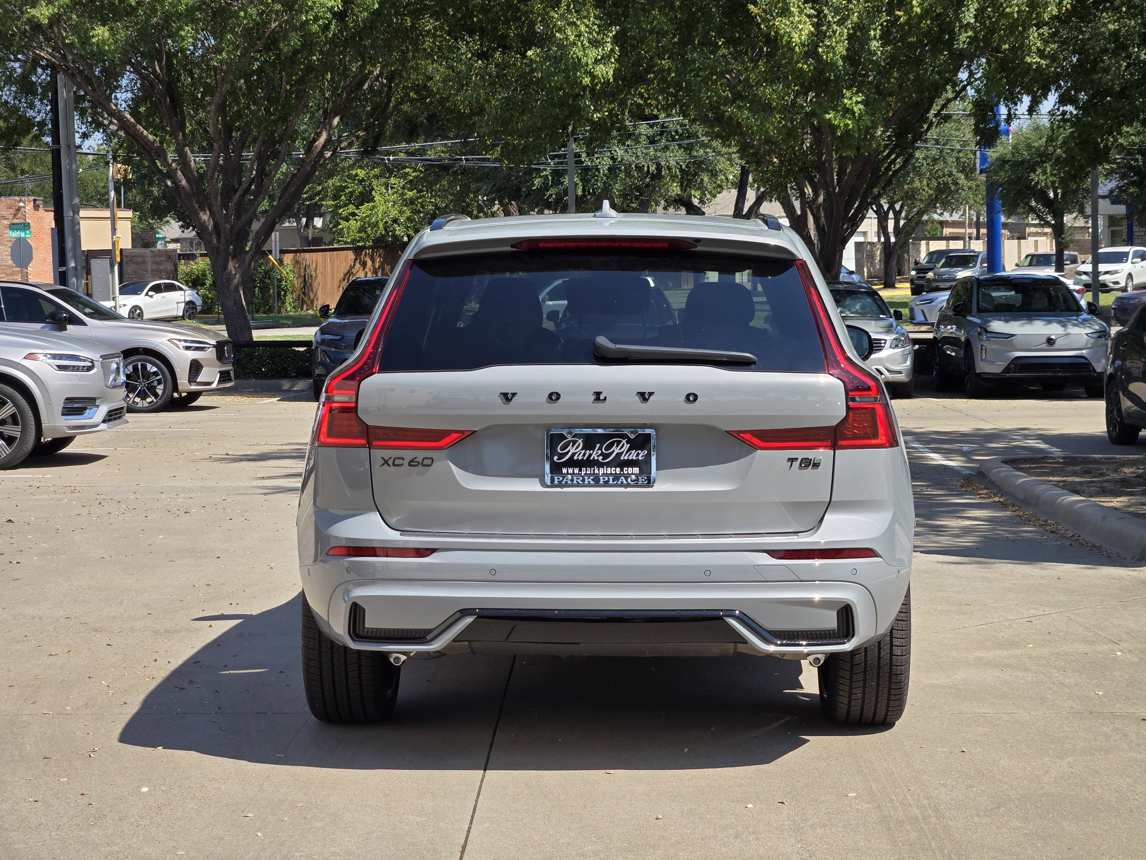 New 2026 Volvo XC60 T8 Ultra w/ Protection Package Premier image 8