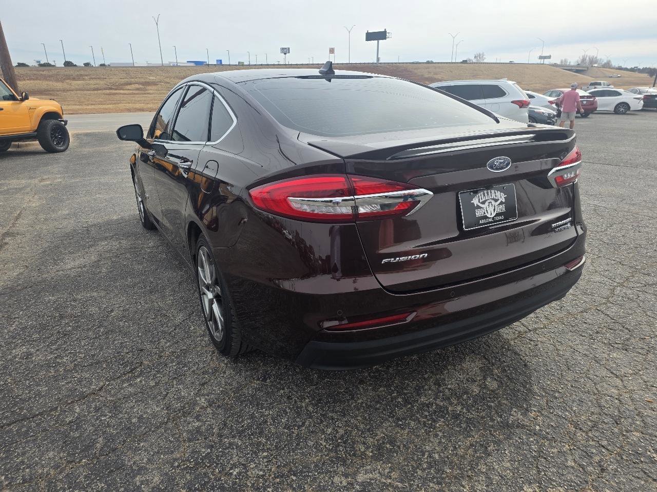 Used 2019 Ford Fusion Titanium FWD image 5