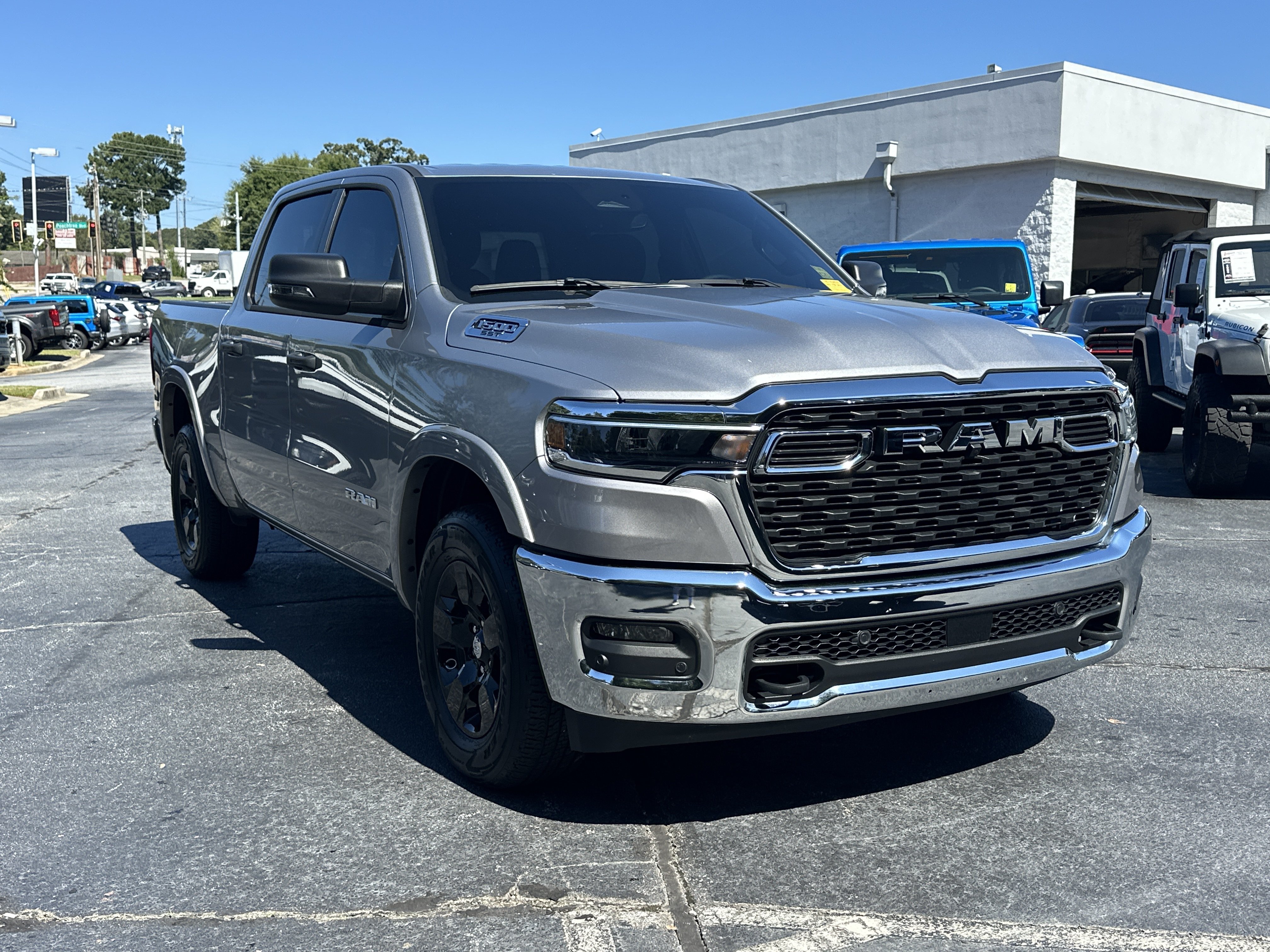 Used 2025 RAM 1500 Big Horn AWD/4WD image 2