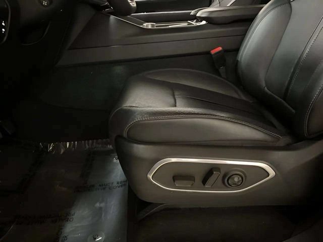 Used 2024 Jeep Wagoneer Series II w/ Flexible Seating Group RWD image 66