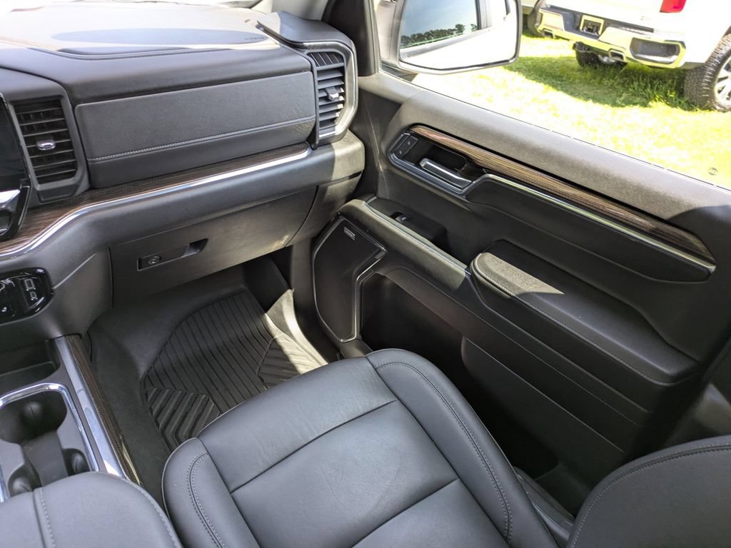 Used 2023 Chevrolet Silverado 1500 RST AWD/4WD image 17