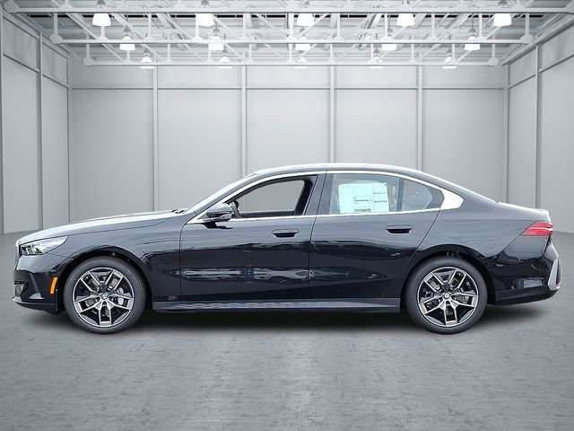Certified 2026 BMW 530i xDrive w/ Premium Package image 7