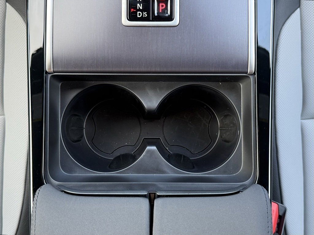 New 2026 Land Rover Range Rover Velar Dynamic SE image 21