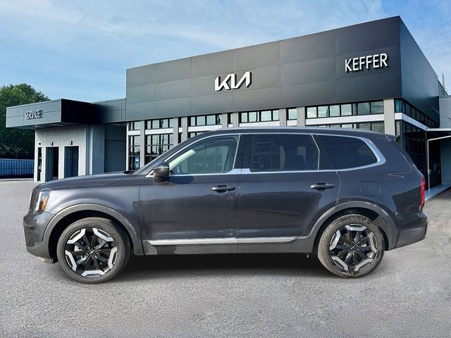 Certified 2025 Kia Telluride S image 5