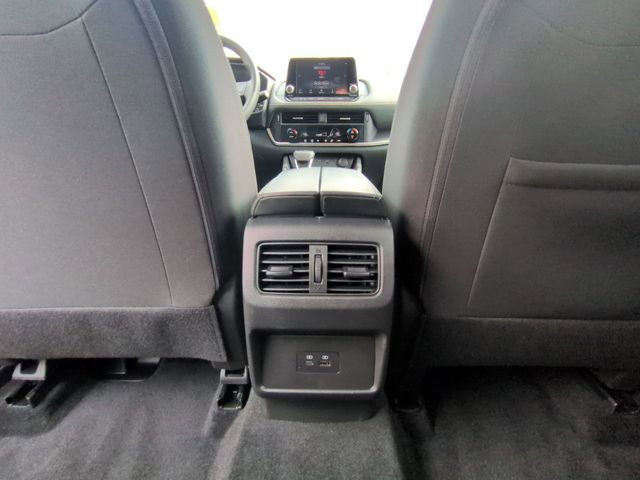 Used 2023 Nissan Rogue SV image 20