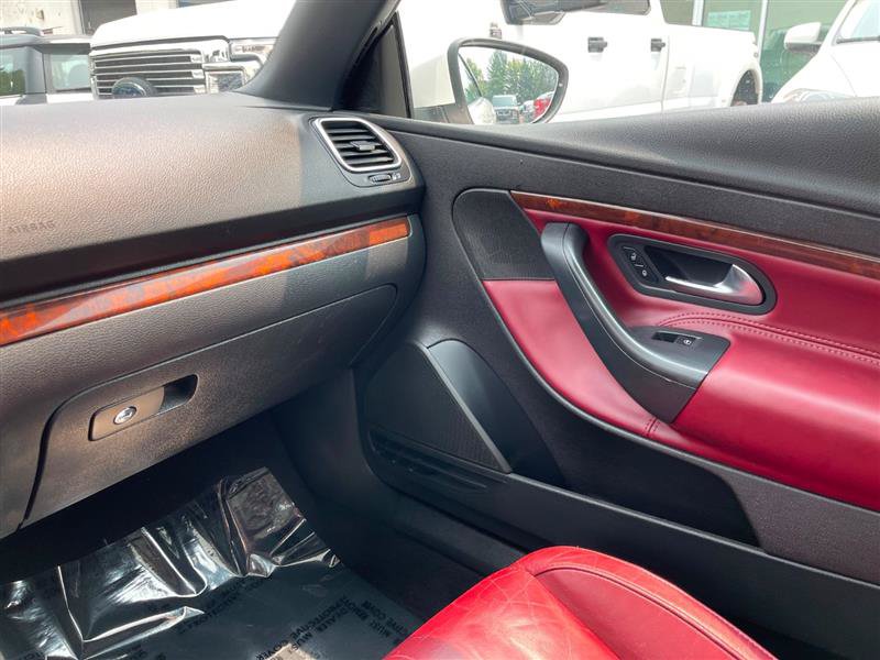 Used 2011 Volkswagen Eos Lux FWD image 50