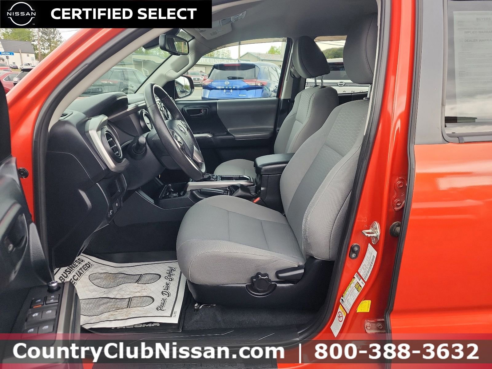 Used 2018 Toyota Tacoma SR5 AWD/4WD image 11