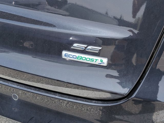 Used 2020 Ford Fusion SE w/ Equipment Group 151A FWD image 11