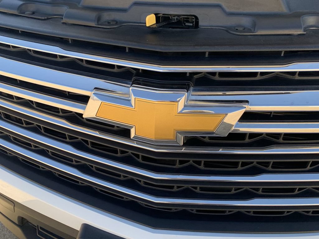 Certified 2023 Chevrolet Traverse LT FWD image 30