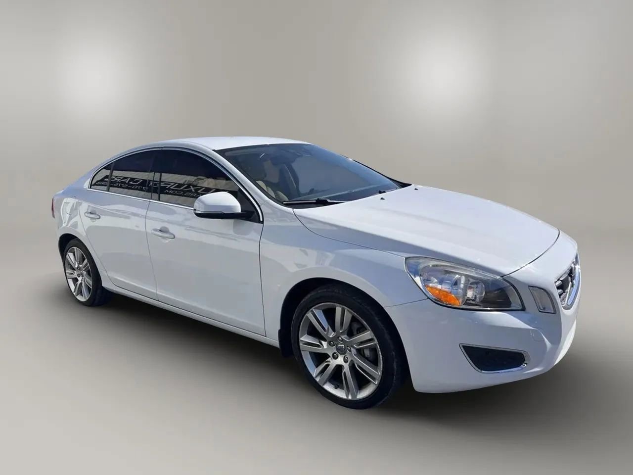 Used 2012 Volvo S60 T5 w/ Technology Pkg FWD image 4