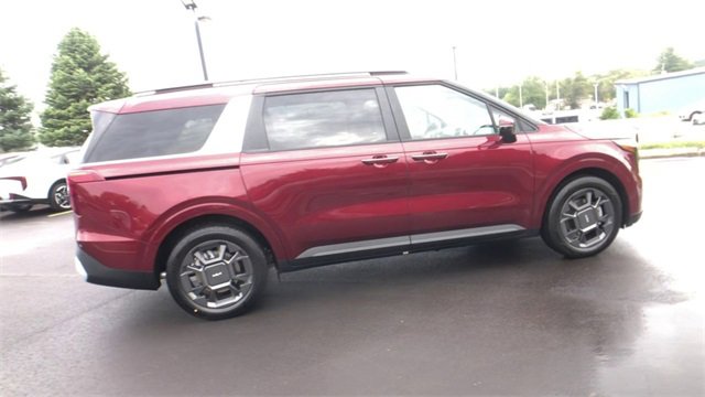 New 2026 Kia Carnival EX image 3