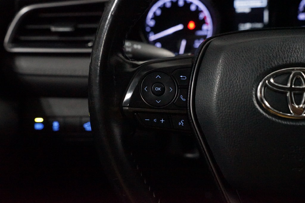 Used 2022 Toyota Camry SE FWD image 14
