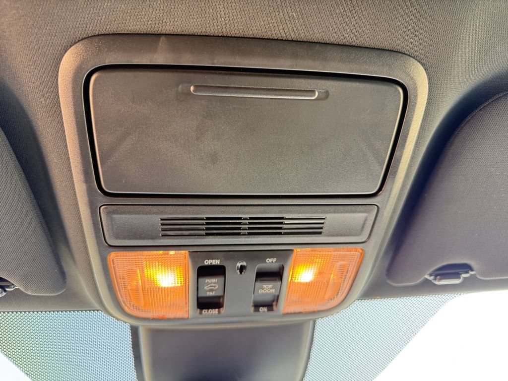 Used 2025 Honda Odyssey Sport-L image 49