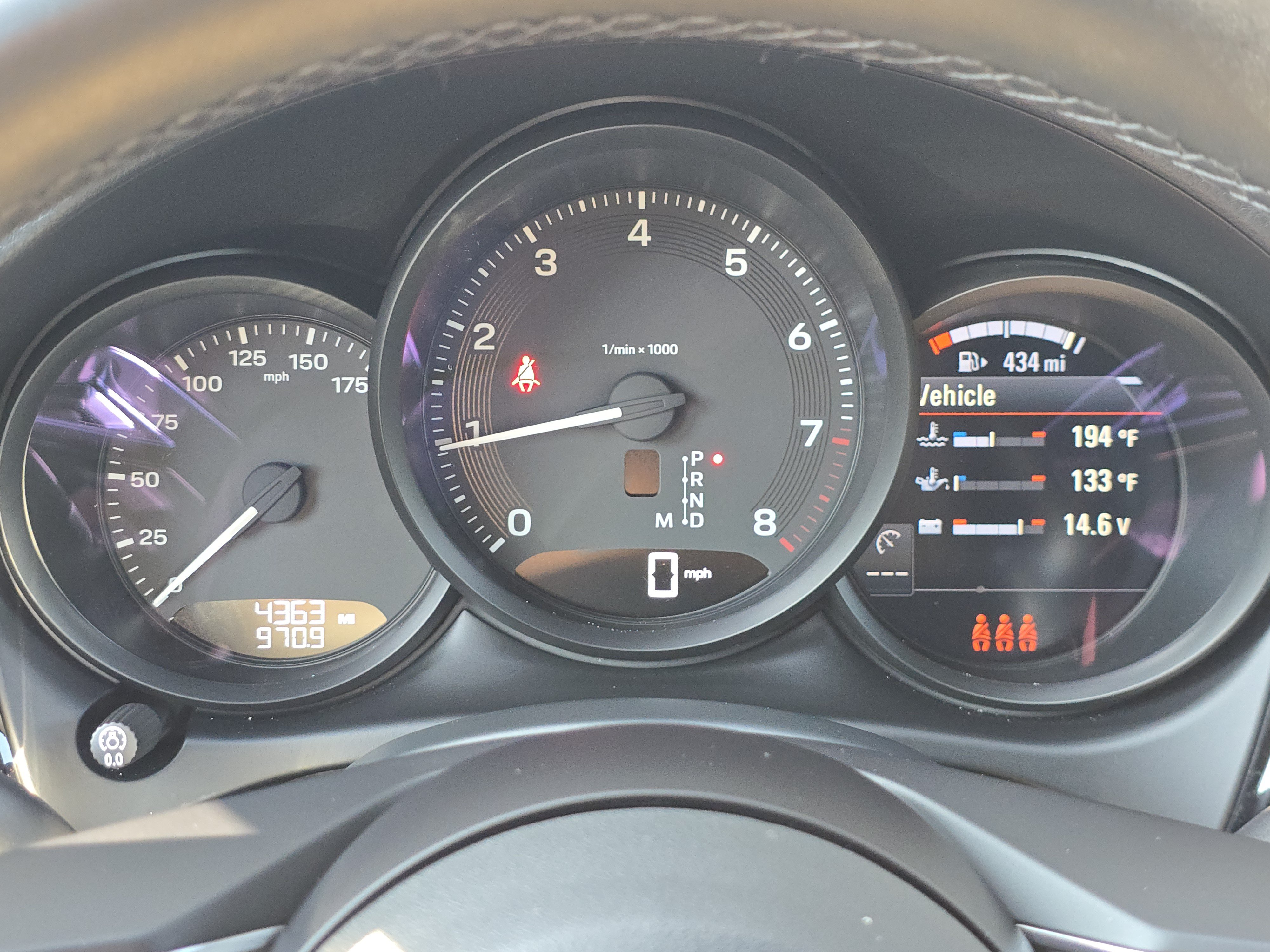 Certified 2026 Porsche Macan AWD/4WD image 27