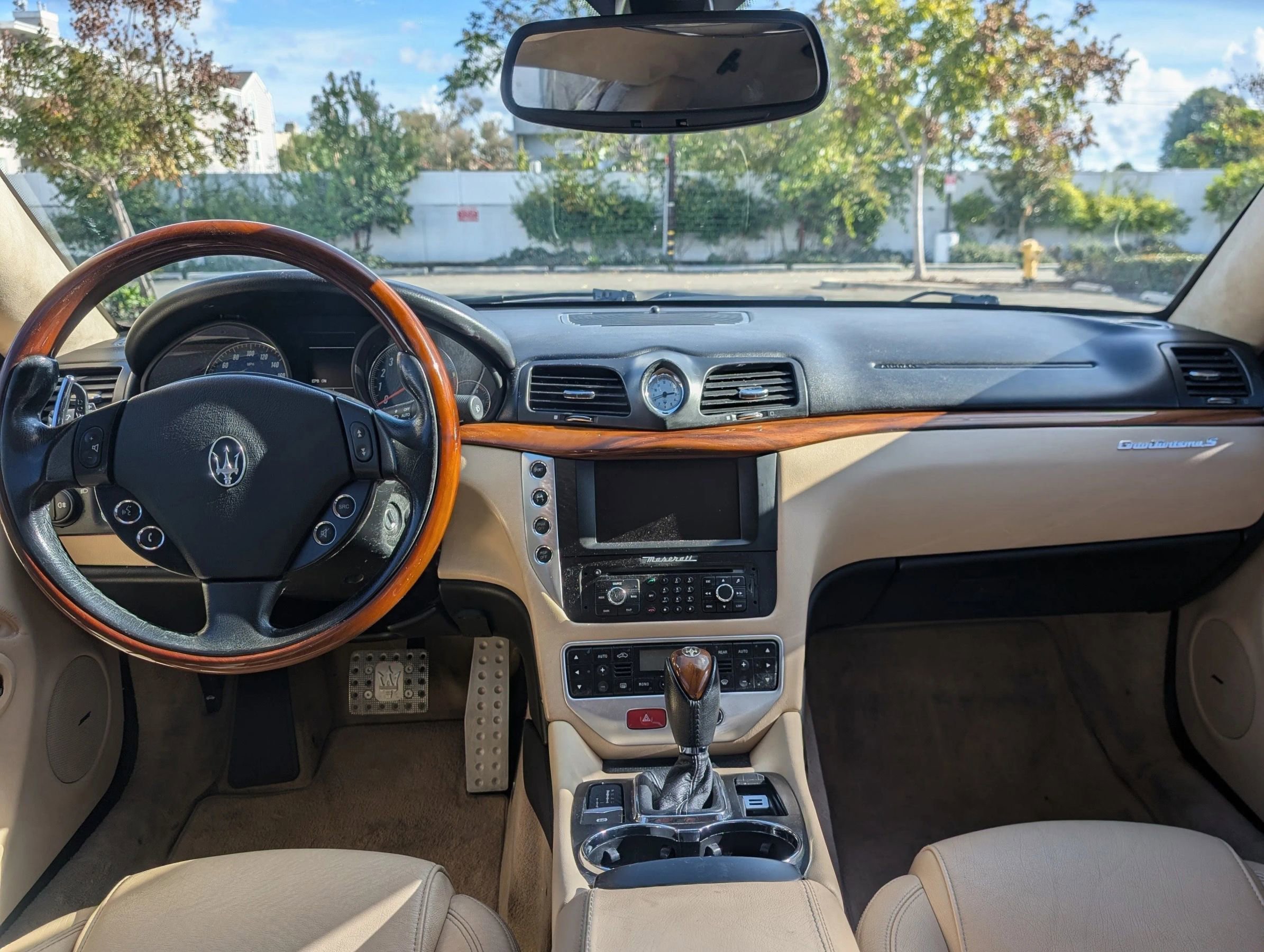 Used 2011 Maserati GranTurismo S image 30