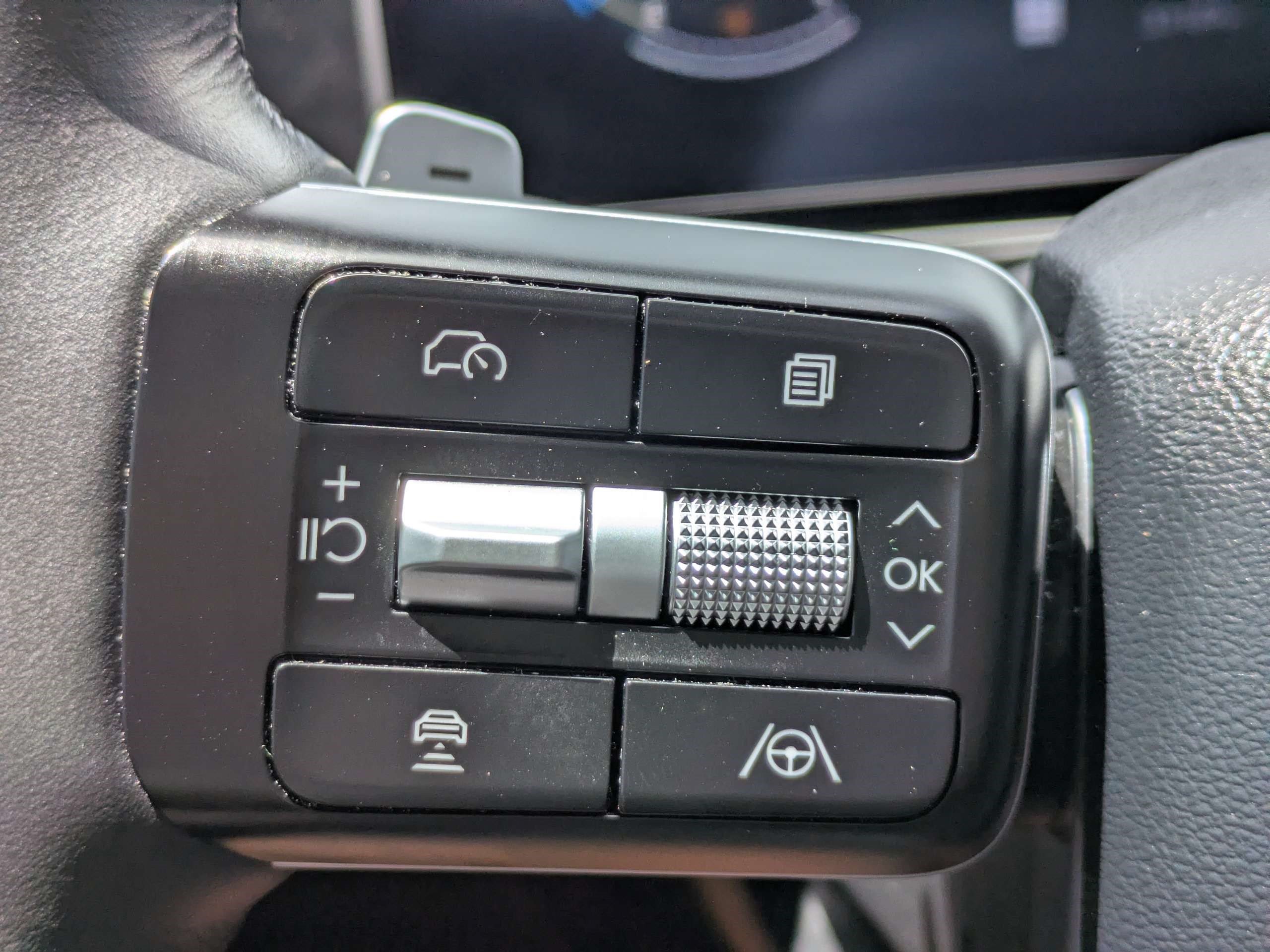 Used 2024 Hyundai Santa Fe SE FWD image 22