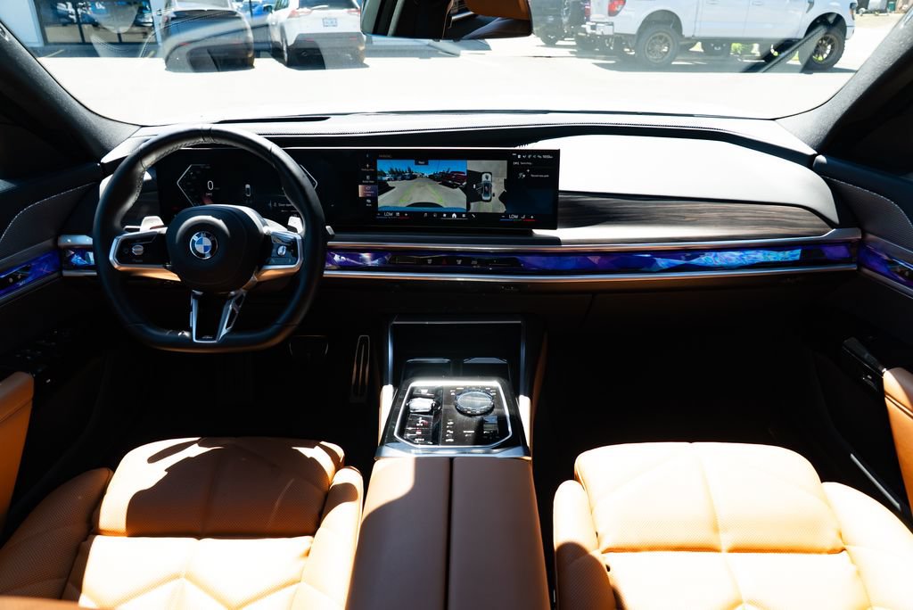 Used 2025 BMW 740i xDrive w/ Premium Package AWD/4WD image 9