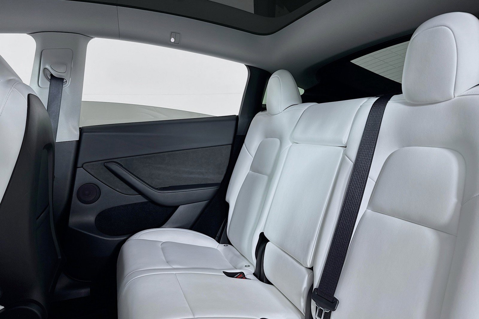 Used 2024 Tesla Model Y Long Range image 7