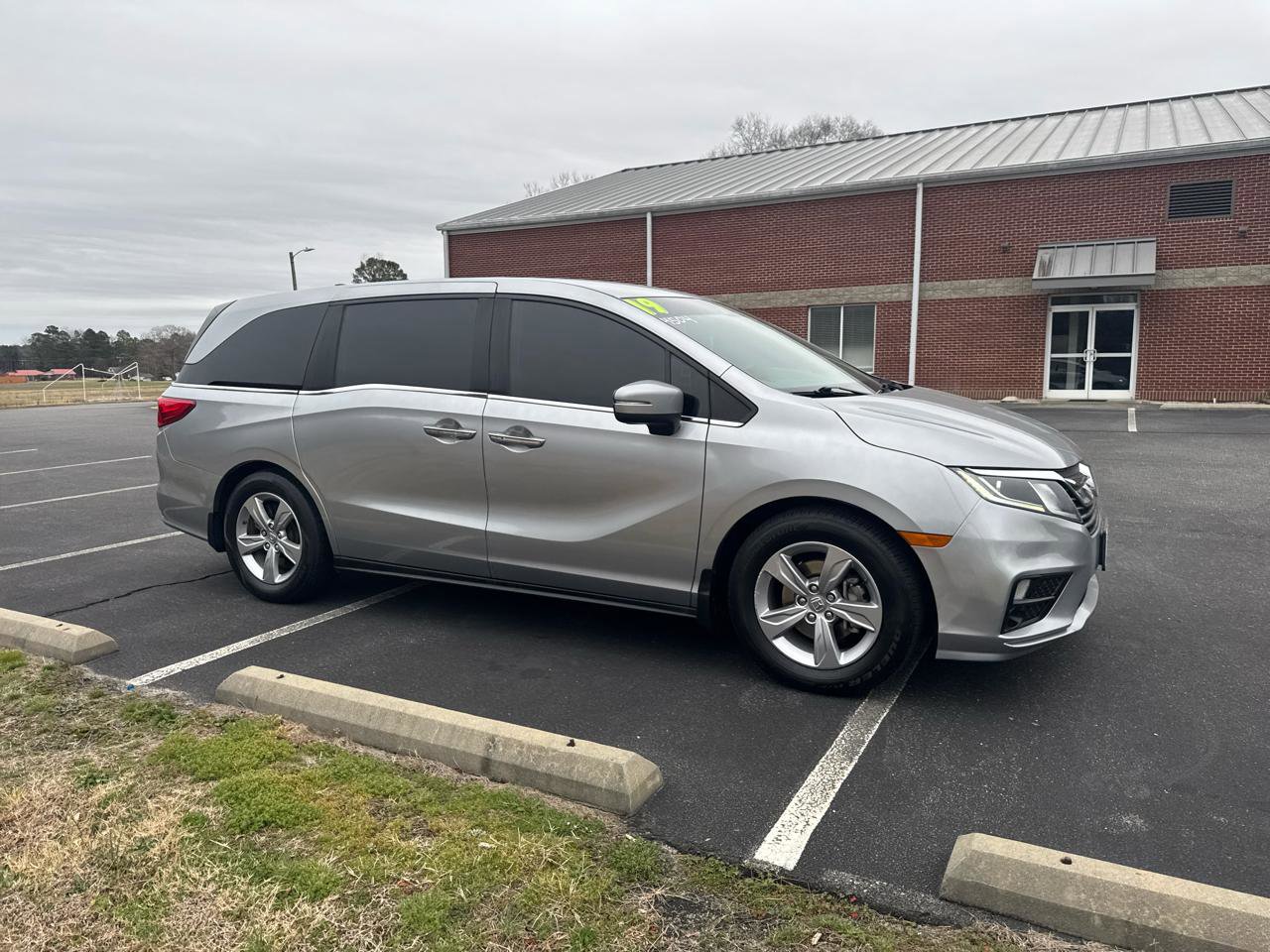 Used 2019 Honda Odyssey EX image 2