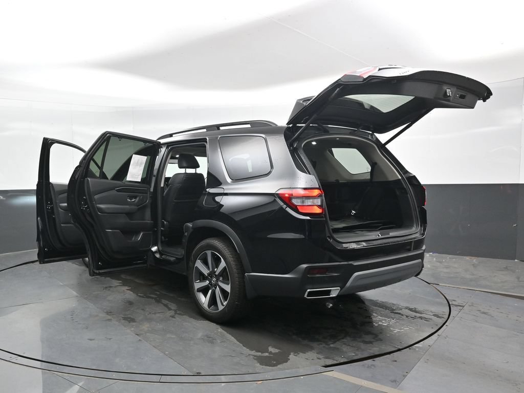 Used 2025 Honda Pilot Elite image 41