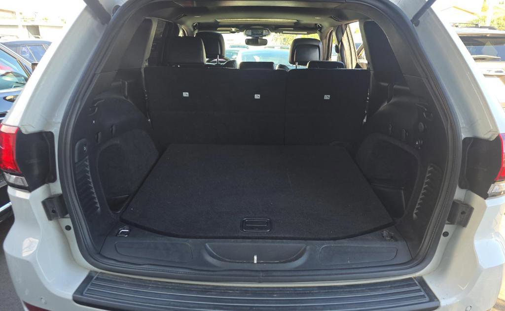 Used 2019 Jeep Grand Cherokee Altitude image 23