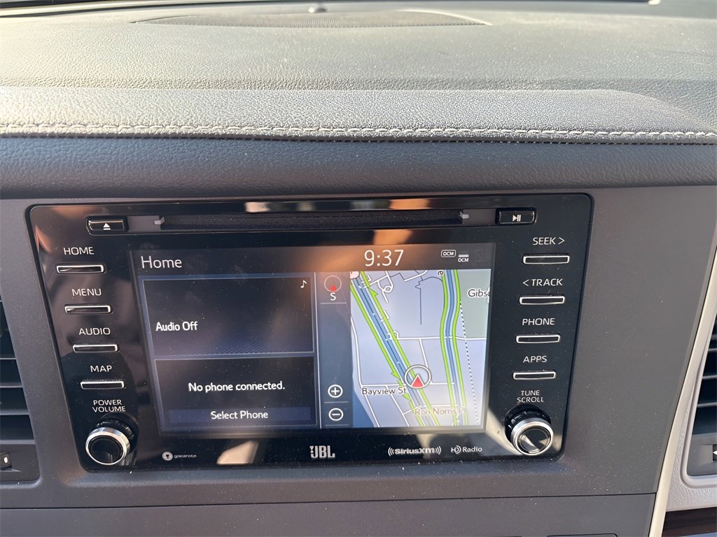 Used 2020 Toyota Sienna Limited Premium image 19