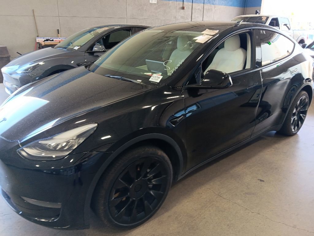 Used 2021 Tesla Model Y Long Range AWD/4WD image 7
