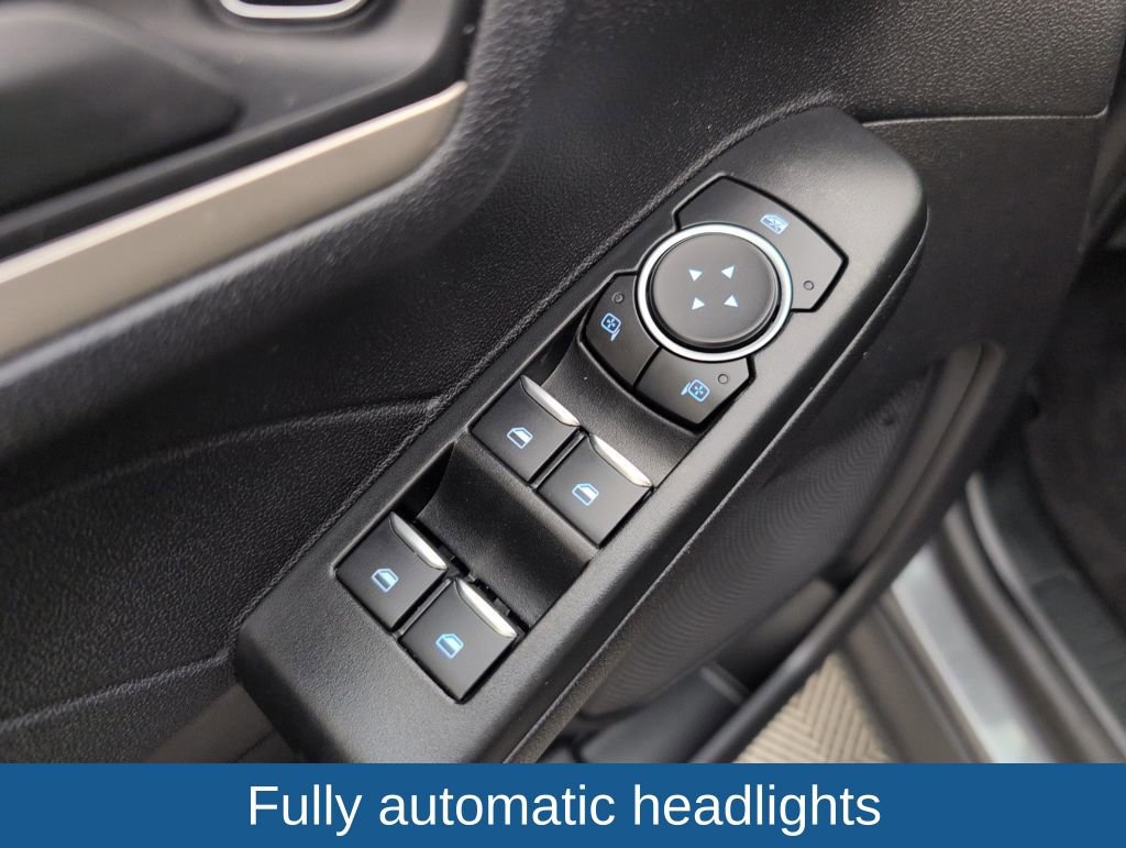 Used 2022 Ford Escape SE w/ SE Sport Appearance Package image 36