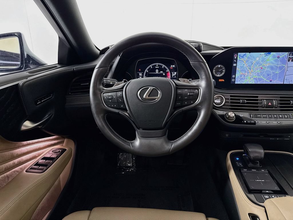 Used 2021 Lexus LS 500 w/ Accessory Package (Z2) RWD image 30