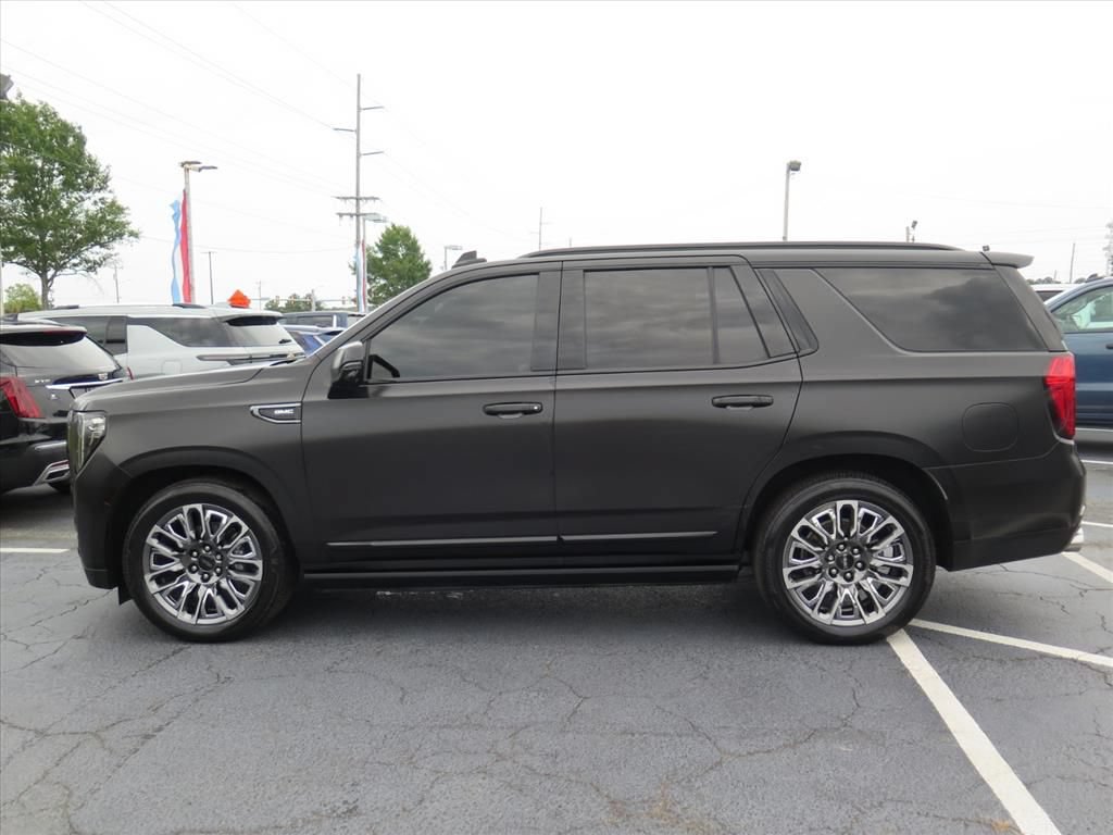 Used 2023 GMC Yukon Denali Ultimate AWD/4WD image 6