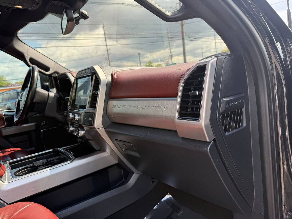 Used 2022 Ford F450 Platinum w/ FX4 Off-Road Package AWD/4WD image 31