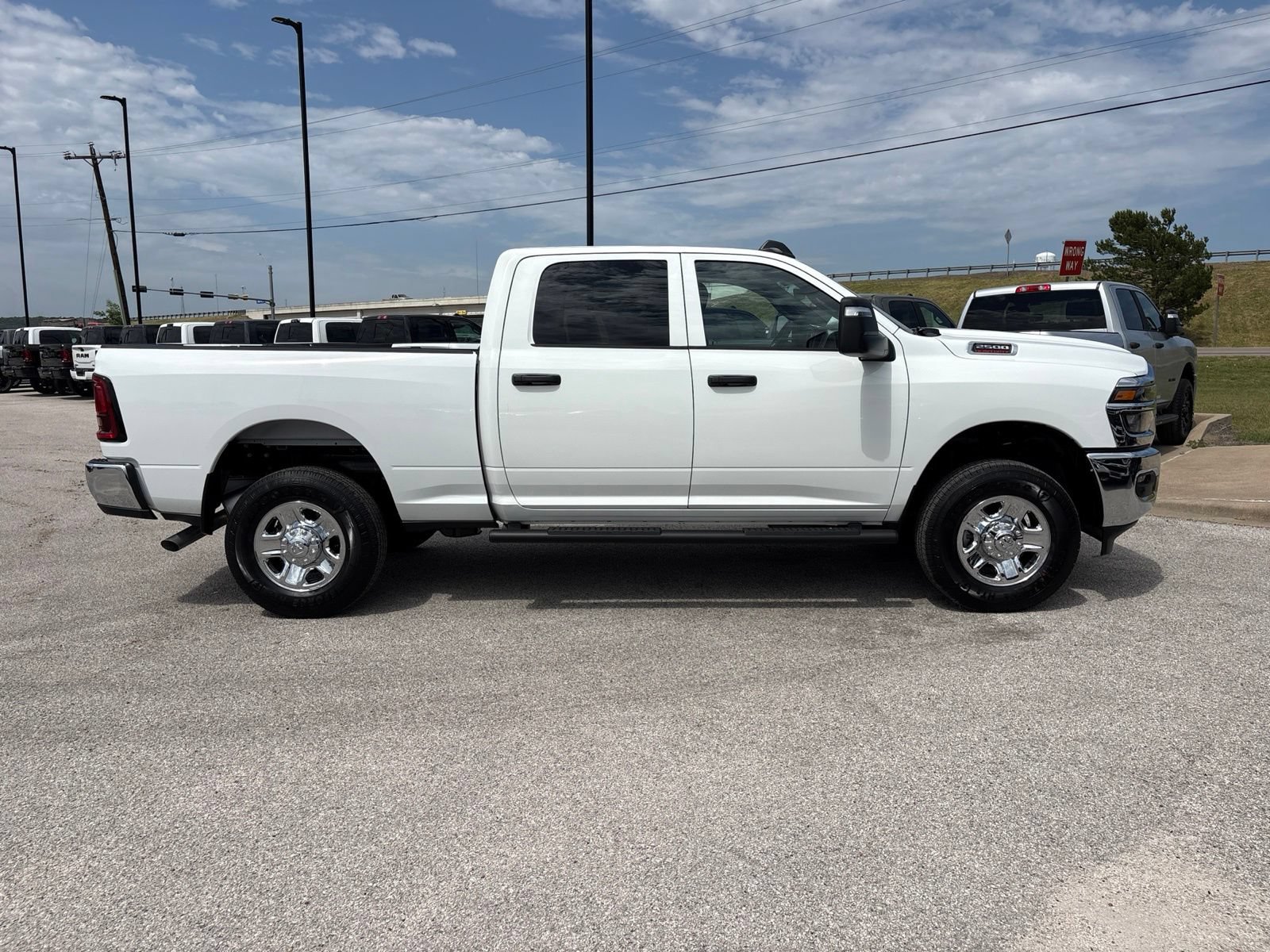 New 2026 RAM 2500 Tradesman AWD/4WD image 7