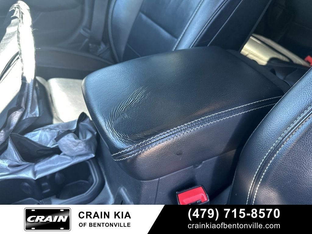 Used 2018 Jeep Wrangler Unlimited Sahara AWD/4WD image 16