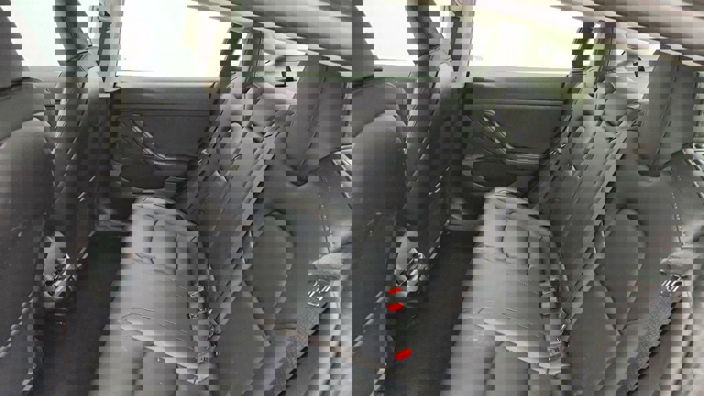 Used 2023 Tesla Model 3 Standard Range image 24