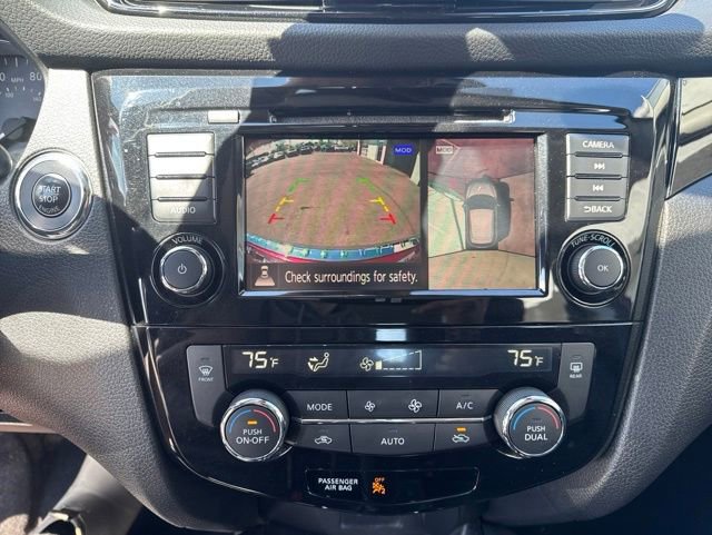 Used 2021 Nissan Rogue Sport SV w/ Technology Package AWD/4WD image 18