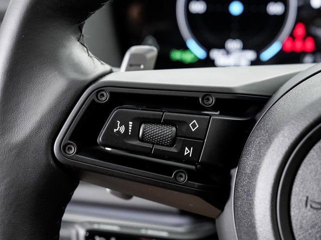 Certified 2025 Porsche Panamera 4 image 14