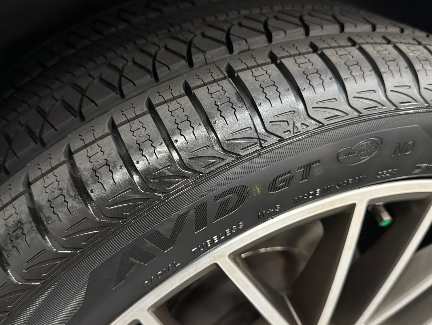 Used 2023 Porsche Cayenne AWD/4WD image 19